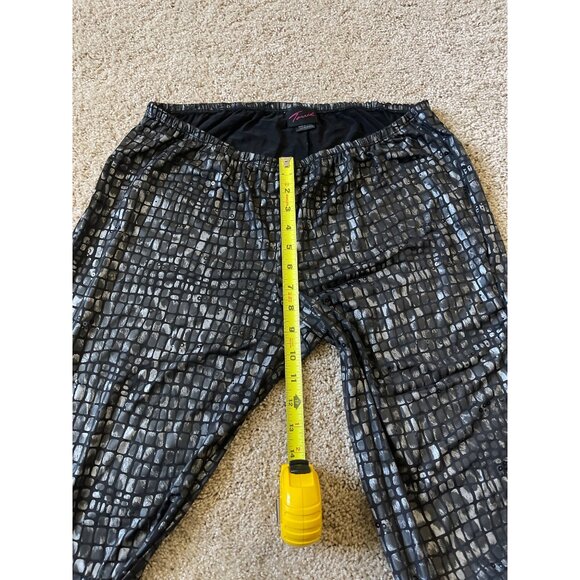 Torrid Leggings Size 1 Women's Black Shiny Sequin Animal Print Pull On Leggings - Picture 6 of 10